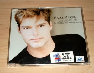 CD Maxi-Single - Ricky Martin - The Cup of Life ( World Cup France '98 ) - Bild 1 von 1