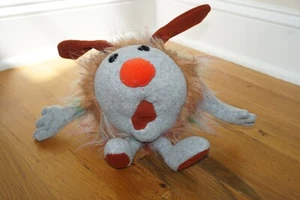Commonwealth 1995 The Big Comfy Sofá Dust Bunny Peluche Difuso - Imagen 1 de 10