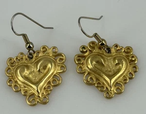 Pendientes perforados colgantes con remolino de corazón tono dorado gancho gota de 1,5 pulgadas para mujer - Imagen 1 de 8