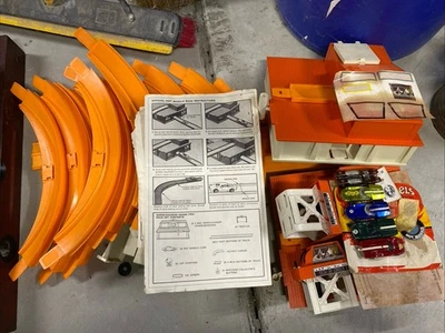 Juego de carreras Hot Wheels Super Charger Grand Prix 1968 con 5 autos Redline funciona Foto 1 de 4