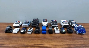 Lote de 18 luces de sonido de autos de policía/plástico fundido a presión surtidos camiones SUV - Imagen 1 de 17