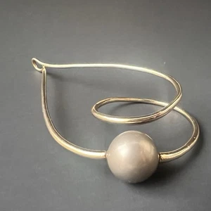 Alexis Bittar Sculptural Gold-Tone Necklace with Faux Pearl Pendant – 19g - Picture 1 of 6