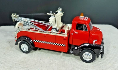 SunnySide 1952 GMC Wrecker 1/24 - Image 1 of 4