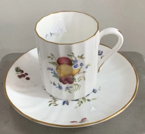 VINTAGE HAND PAINTED DEMITASSE CUP/SAUCER ROYAL WORCESTER ENGLAND - Picture 1 of 6