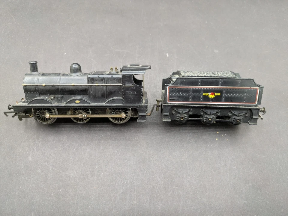 Triang Railways R251 class 3F BR black loco weathered with handrail - Image 1 of 4