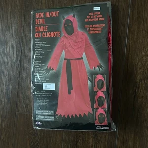 Children’s Devil Halloween Costume Fade In/Out Light Up Eyes Red Cape Small 4/6 - Picture 1 of 6