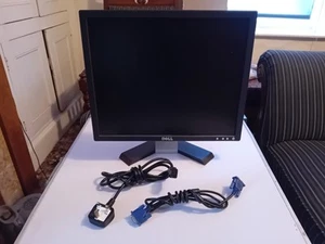 Dell E Series E196FPF 19" LCD Vintage VGA Computer Laptop PC Gaming Monitor - Picture 1 of 15