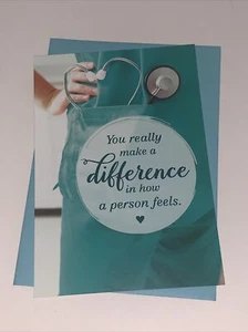 Tarjeta del día de las enfermeras Hallmark: el cuidado talentoso marca la diferencia en cómo se siente una persona - Imagen 1 de 4