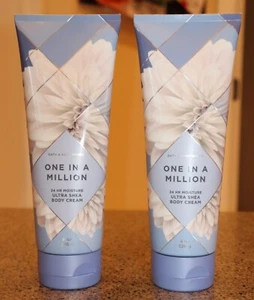 Nuovo lotto di 2 Bath & Body Works "One in a Million" crema corpo ultra karitè 8 oz - Foto 1 di 7