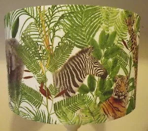 Dschungeltiere Lampenschirm, schäbiger Chic, Giraffe, Zebra, Elefant, Tiger, KOSTENLOSES GESCHENK - Bild 1 von 6