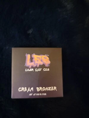 New In Box LES BEAUTY Cream Bronzer in SKYSCRAPER 4g/0.14oz - Image 1 of 2
