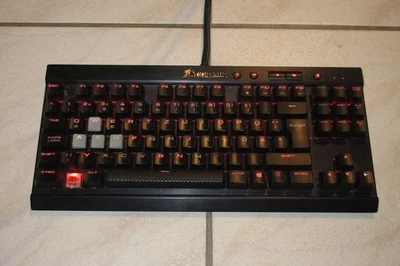 Corsair K65 RGB MINI , 1 Taste Fehlt. Gebraucht - funktioniert ,für bastler - Bild 1 von 4