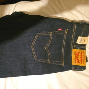 Levi's Men's 505 Regular Fit Straight Leg Jeans - Picture 1 of 6