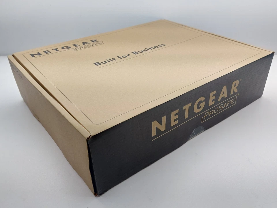 Netgear 24 Port GE Layer2 Managed Gigabit Switch GSM7224-200NAS - Image 1 of 4
