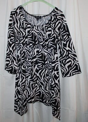 Slinky® Black & White 3/4 Sleeve Stretch Asymmetrical Blouse w/Elastic Waist - M - Image 1 of 4