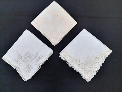 3 pcs - Square - Off White Cotton/Linen Handkerchiefs (Embroidery/Lace) - Image 1 of 4