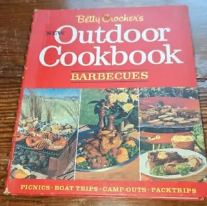 VTG Betty Crocker's New Outdoor Cookbook Barbecues, 1967, Spiral Bound,1st Print - Foto 1 di 6