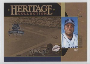 2005 Donruss Diamond Kings Heritage Collection Tony Gwynn #HC25 HOF