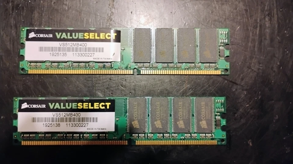 Corsair Value Select VS512MB400 DDR1 RAM Probado Funciona Envío Rápido Lote de 2 Foto 1 de 1