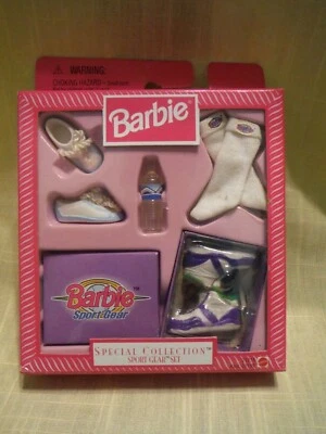 DE COLECCIÓN MUÑECA BARBIE COLECCIÓN ESPECIAL CONJUNTO DE EQUIPO DEPORTIVO USADO EN CAJA. Foto 1 de 4