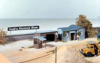 Piko 61127 HO Gauge Sand Works Sales Office Kit - Image 1 of 2