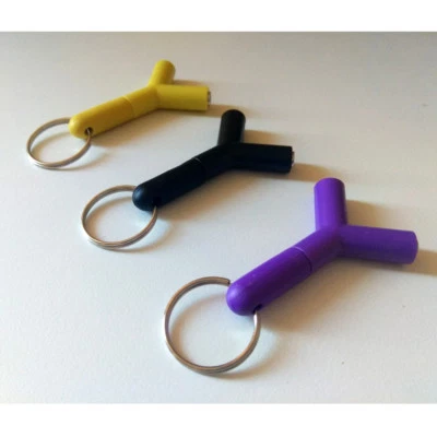 Shape 3.5mm Audio Stereo Adapter Jack Earphone Headphone Splitter 2Way Keyring - Image 1 of 2