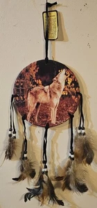 TRAUMFÄNGER INDIANER MIT BILD EINES WOLFES HEULEND OUTDOOR (IAC39) - Bild 1 von 2