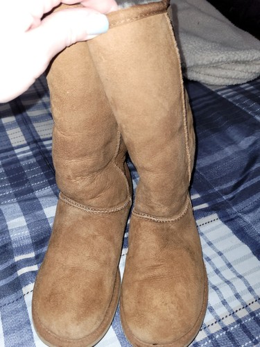 Stivali invernali da donna UGG Australia Classic alti II taglia W5 USA Castagno