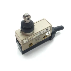 Omron ZC-N2255 Rollenkolben-Grenzschalter, SPDT, momentan, 125VAC 10A 30VDC 6A - Bild 1 von 7
