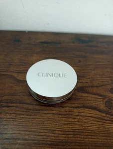 Clinique Super Powder "Kosmetik" - Bild 1 von 2
