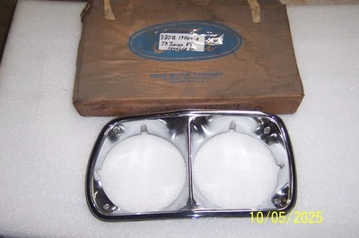 Cuadro de faros Ford Torino 1973 N.O.S. Foto 1 de 2
