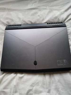 Alienware 17 R4 For Parts/Not Working, I7-7700HQ, GTX 1060 - Image 1 of 4