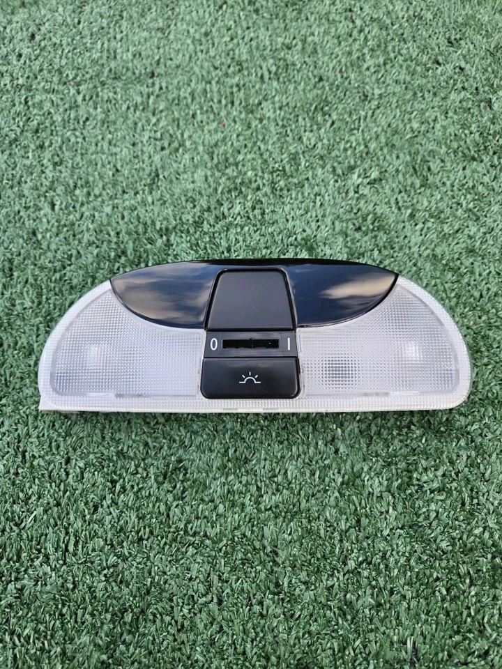 Chrysler Crossfire 2004-2008/01-04 Mercedes SLK luz domo superior luz mapa  Foto 1 de 4