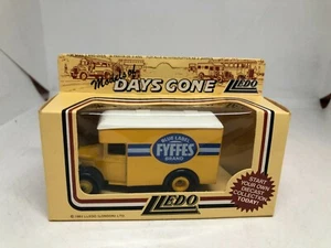 Lledo Days Gone #16 1987 Heavy Goods Van 'Fyffes' - Picture 1 of 6