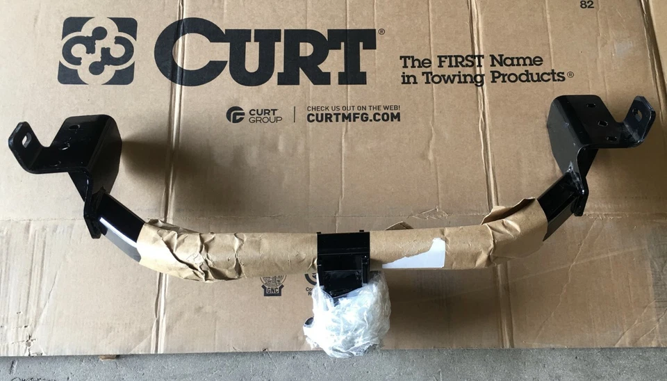 Enganche de remolque CURT 13172 Jeep Cherokee Clase III Foto 1 de 3