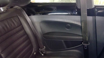 2012 VOLKSWAGEN BEETLE LEFT REAR QUARTER INTERIOR TRIM PANEL 381450 - Imagem 1 de 4