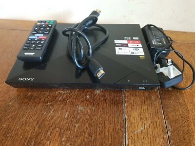 Reproductor de Blu-ray de red inteligente Sony BDP-S1200 Foto 1 de 4