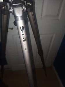 Velbon Sherpa 250R Tripod Head PH-157Q Pan, Aluminum, With Shoulder Bag! - Picture 1 of 8