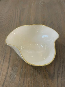 LENOX Devon porcelana fina caramelo nueces marfil cuenco con adornos dorados - Imagen 1 de 2