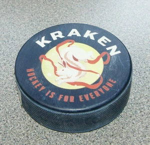 SEATTLE KRAKEN Hockey es para todos Año Nuevo Lunar del Disco del Conejo - Imagen 1 de 2