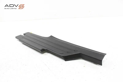 2018-23 CHEVROLET TRAVERSE PORTA TRASEIRA ESQUERDA SOLEIRA PLACA ARRANHÃO ACABAMENTO TAMPA PAINEL FABRICANTE DE EQUIPAMENTO ORIGINAL - Imagem 1 de 4