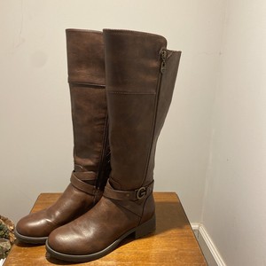 guess brown boots