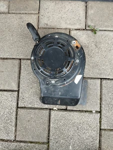 Anlasser mit Schutzblech für Benzinrasenmäher - Bild 1 von 3