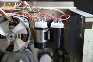 Akai X-165D Main Motor Capacitor [UK 50Hz] - Picture 1 of 5