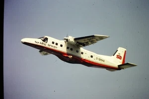 DORNIER 228 Flugzeug (G-BMMR) - Original 35mm DIA (1992) - Bild 1 von 2