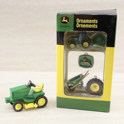 Juego de adornos navideños John Deere más tractor - logotipo de neumático de carretilla 2008 Foto 1 de 4