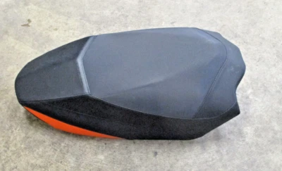 Ski Doo 2017 Rev XS Renegade 1200 4-TEC OEM Seat 600HO 800R XRS MXZ TNT 16 17 Foto 1 de 3