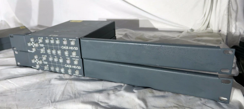 1x Murraypro cage High defintion HD / SD unit / safe area - Image 1 of 3