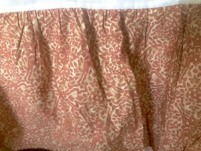 Falda de cama Ralph Lauren San Luca Scroll Coral Queen medallón terracota Foto 1 de 4