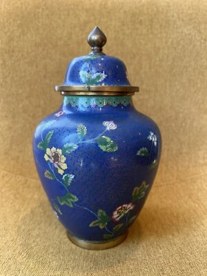 Jarrón chino con tapa de cloisonné azul de latón de finales del siglo XIX raro Foto 1 de 4
